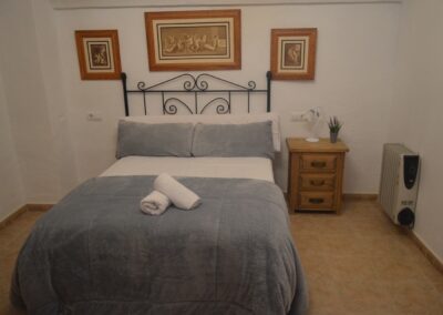 Dormitorio de la planta alta de la Casa Rural Laguna