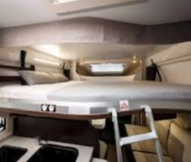 Cama abatible en el techo de la Autocaravana Sol